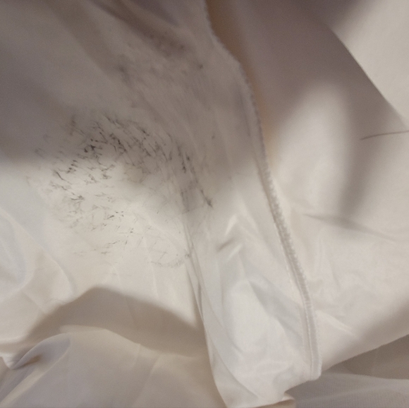 Elegant White Lace Wedding Dress - Picture 9 of 15